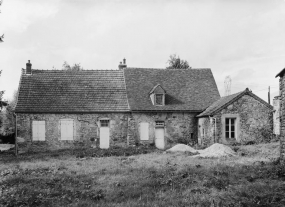 Vue d'ensemble, façade antérieure. © Région Bourgogne-Franche-Comté, Inventaire du patrimoine