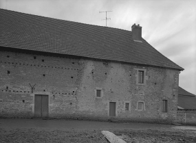 Façade postérieure du logis. © Région Bourgogne-Franche-Comté, Inventaire du patrimoine