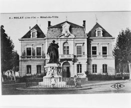 Façade principale. Carte postale ancienne. © Région Bourgogne-Franche-Comté, Inventaire du patrimoine