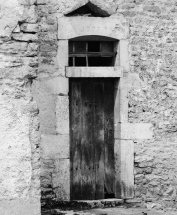 Détail de la porte. © Région Bourgogne-Franche-Comté, Inventaire du patrimoine