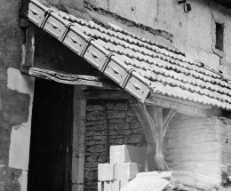 Détail de l'appentis. © Région Bourgogne-Franche-Comté, Inventaire du patrimoine