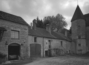 Aile basse en retour. © Région Bourgogne-Franche-Comté, Inventaire du patrimoine