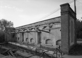 Vue côté bassin. © Région Bourgogne-Franche-Comté, Inventaire du patrimoine