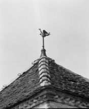 Epi de faîtage du colombier. © Région Bourgogne-Franche-Comté, Inventaire du patrimoine