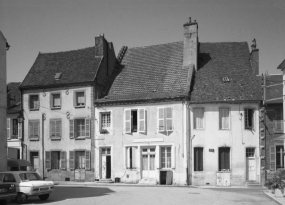 Façade, à droite sur la photo. © Région Bourgogne-Franche-Comté, Inventaire du patrimoine