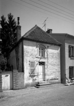 Ferme (1980 AO 115), bâtiment principal, façade sur rue. © Région Bourgogne-Franche-Comté, Inventaire du patrimoine