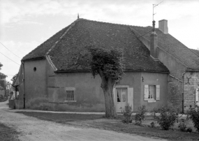 Bâtiment d'habitation, façade postérieure. © Région Bourgogne-Franche-Comté, Inventaire du patrimoine