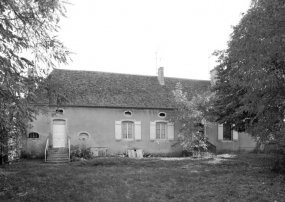 Bâtiment d'habitation, façade antérieure sur cour © Région Bourgogne-Franche-Comté, Inventaire du patrimoine