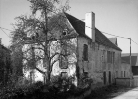 Elévations gauche et antérieure. © Région Bourgogne-Franche-Comté, Inventaire du patrimoine