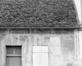 Détail de la frise. © Région Bourgogne-Franche-Comté, Inventaire du patrimoine