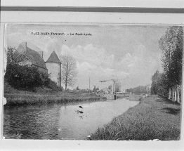 Vue d'ensemble prise du chemin de contre-halage. Carte postale ancienne. © Région Bourgogne-Franche-Comté, Inventaire du patrimoine