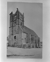 Façade et élévation droite. Carte postale ancienne s.d. © Région Bourgogne-Franche-Comté, Inventaire du patrimoine