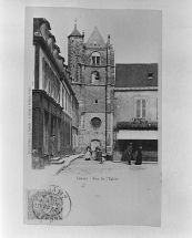 Façade vue depuis la rue de l'Eglise. Carte postale ancienne datée 1905 (cachet de la poste). © Région Bourgogne-Franche-Comté, Inventaire du patrimoine