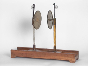 instrument de démonstration en électrostatique © Région Bourgogne-Franche-Comté, Inventaire du patrimoine