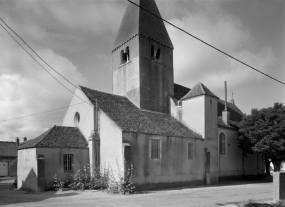 Chevet et élévation gauche. © Région Bourgogne-Franche-Comté, Inventaire du patrimoine