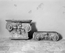 Fragments de retable : chapiteaux. © Région Bourgogne-Franche-Comté, Inventaire du patrimoine