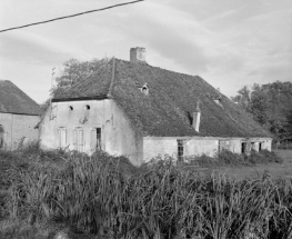 Logis : élévations droite et postérieure. © Région Bourgogne-Franche-Comté, Inventaire du patrimoine