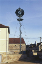 Vue d'ensemble depuis la place de la mairie. © Région Bourgogne-Franche-Comté, Inventaire du patrimoine