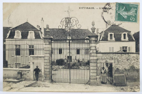 Vue de la façade principale, carte postale, après 1910. © Région Bourgogne-Franche-Comté, Inventaire du patrimoine