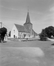 Vue d'ensemble : façade et élévation droite. © Région Bourgogne-Franche-Comté, Inventaire du patrimoine