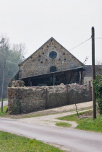 Chapelle : mur-pignon est, vue prise de la rue. © Région Bourgogne-Franche-Comté, Inventaire du patrimoine