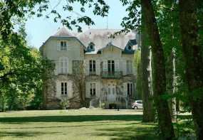 Le château de Molaise. © Région Bourgogne-Franche-Comté, Inventaire du patrimoine