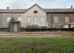 Détail de maisons donnant sur le canal. © Région Bourgogne-Franche-Comté, Inventaire du patrimoine