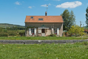 Vue de face de la maison éclusière. © Région Bourgogne-Franche-Comté, Inventaire du patrimoine