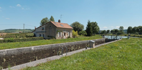 Vue d'ensemble du site d'écluse. © Région Bourgogne-Franche-Comté, Inventaire du patrimoine