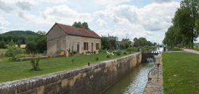 Vue d'ensemble du site d'écluse. © Région Bourgogne-Franche-Comté, Inventaire du patrimoine