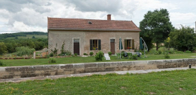 Vue de face de la maison éclusière. © Région Bourgogne-Franche-Comté, Inventaire du patrimoine