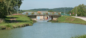 Vue du pont depuis l'amont. © Région Bourgogne-Franche-Comté, Inventaire du patrimoine