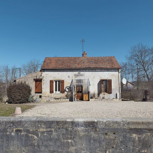 La maison éclusière de face. © Région Bourgogne-Franche-Comté, Inventaire du patrimoine