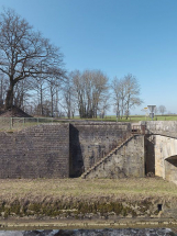 Escaliers d'accès au pont. © Région Bourgogne-Franche-Comté, Inventaire du patrimoine