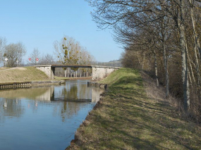 Le pont routier, vue d'ensemble. © Région Bourgogne-Franche-Comté, Inventaire du patrimoine