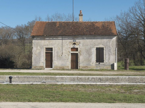 La maison éclusière de face. © Région Bourgogne-Franche-Comté, Inventaire du patrimoine