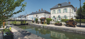 Vue d'ensemble du site, avec la maison éclusière et le pont sur écluse (IA58000814). © Région Bourgogne-Franche-Comté, Inventaire du patrimoine