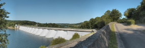 Vue générale du barrage. © Région Bourgogne-Franche-Comté, Inventaire du patrimoine