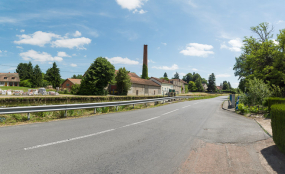 Vue d'ensemble des bâtiments rive gauche. © Région Bourgogne-Franche-Comté, Inventaire du patrimoine