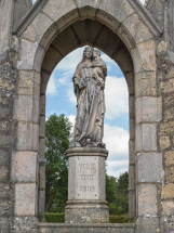 Détail : statue de Notre-Dame. © Région Bourgogne-Franche-Comté, Inventaire du patrimoine