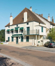 Vue d'ensemble du café. © Région Bourgogne-Franche-Comté, Inventaire du patrimoine
