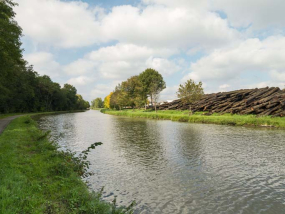 Vue d'ensemble de la scierie et du canal. © Région Bourgogne-Franche-Comté, Inventaire du patrimoine