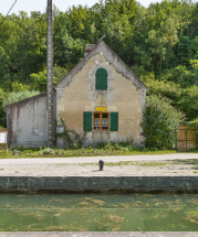 Vue de la maison éclusière. © Région Bourgogne-Franche-Comté, Inventaire du patrimoine