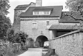 Porte de l'abbaye, face interne. © Région Bourgogne-Franche-Comté, Inventaire du patrimoine