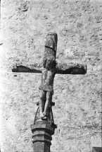 Partie supérieure : le Christ en croix. © Région Bourgogne-Franche-Comté, Inventaire du patrimoine