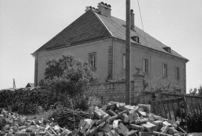 Façades postérieure et latérale gauche. © Région Bourgogne-Franche-Comté, Inventaire du patrimoine