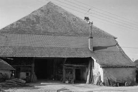 Façade latérale gauche. © Région Bourgogne-Franche-Comté, Inventaire du patrimoine