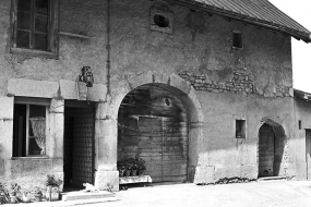 Façade antérieure : vue rapprochée. © Région Bourgogne-Franche-Comté, Inventaire du patrimoine