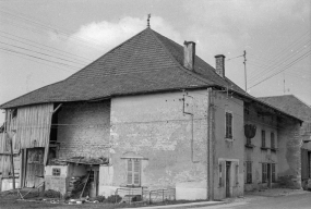 Façades antérieure et latérale gauche. © Région Bourgogne-Franche-Comté, Inventaire du patrimoine