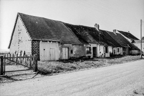 Ferme cadastrée 1984 B2 569-570 : vue d'ensemble. © Région Bourgogne-Franche-Comté, Inventaire du patrimoine